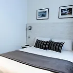 Hotelo Ainay Hotell 3*