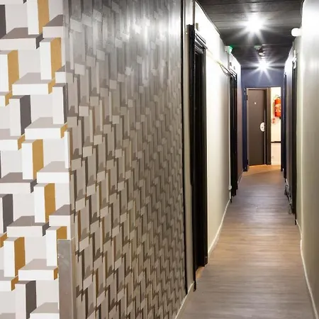 Hotelo Ainay Hotel 3*