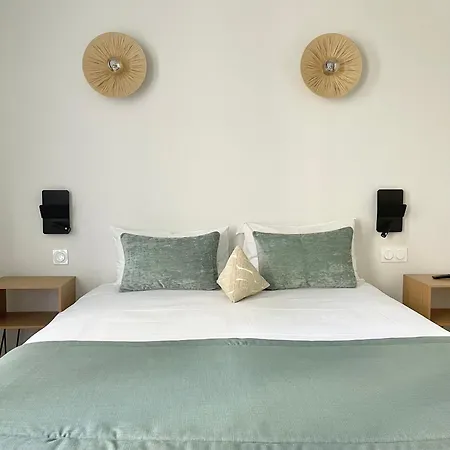 Hotelo Ainay Hotel