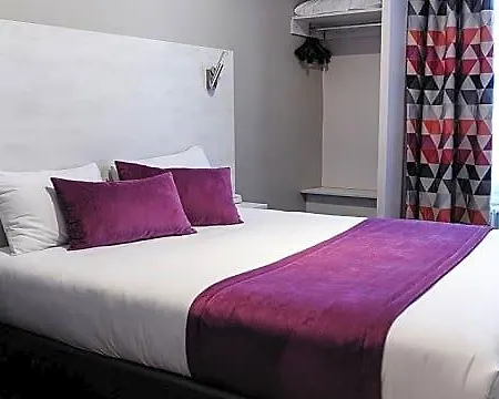 Hotelo Ainay Hotel 3*