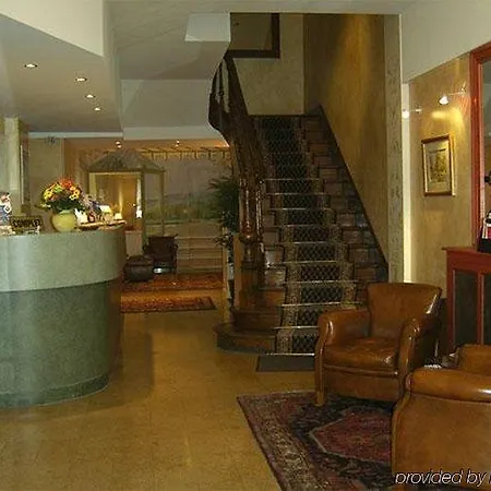 Hotel Hotelo Ainay 3*