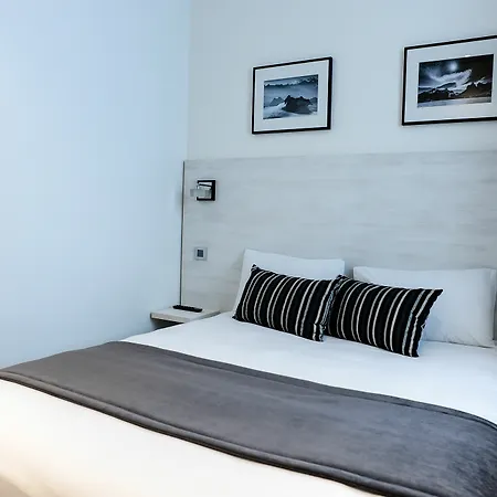 Hotelo Ainay Hotel 3*